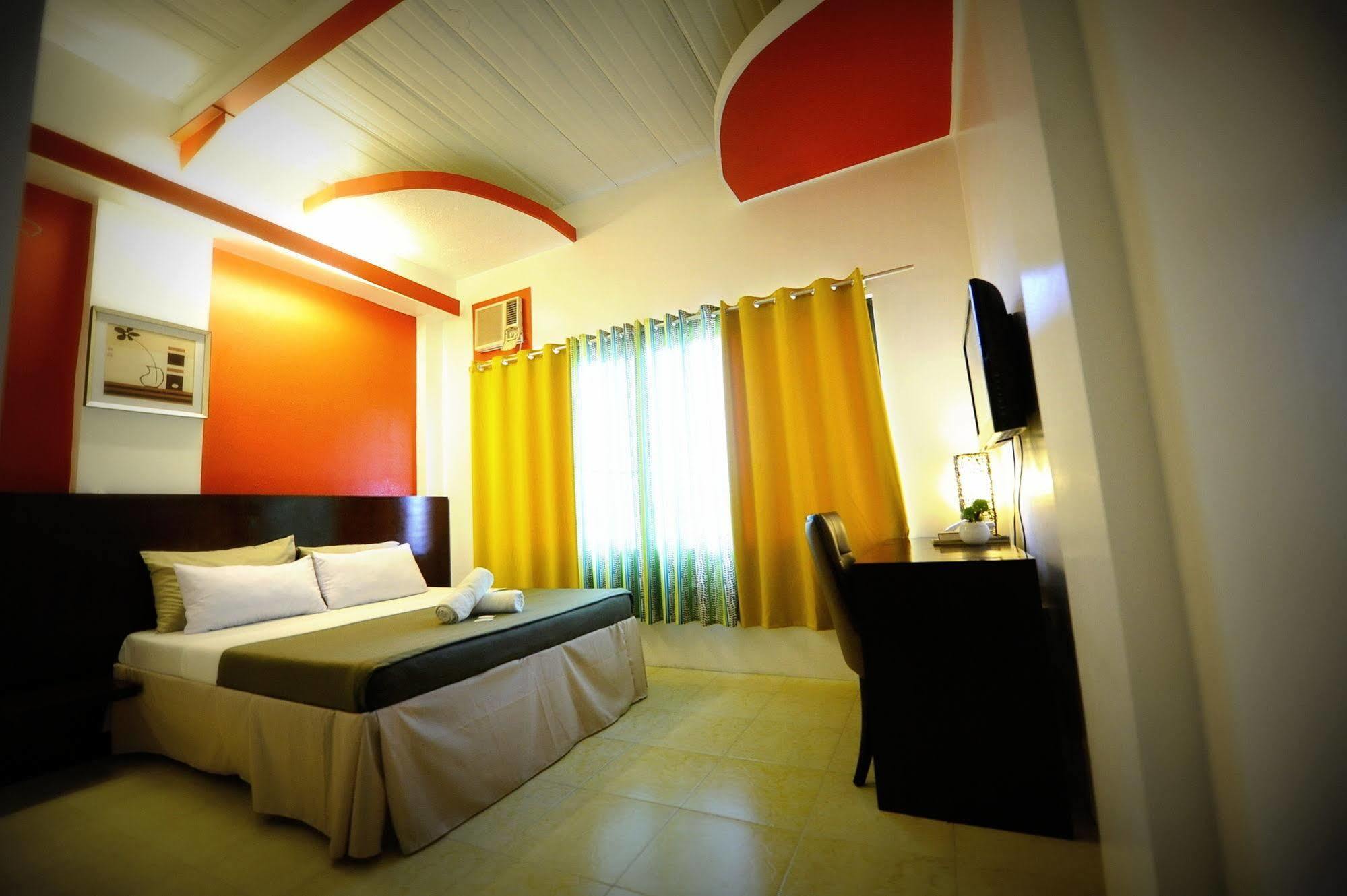 First Pacific Inn Davao City Eksteriør bilde